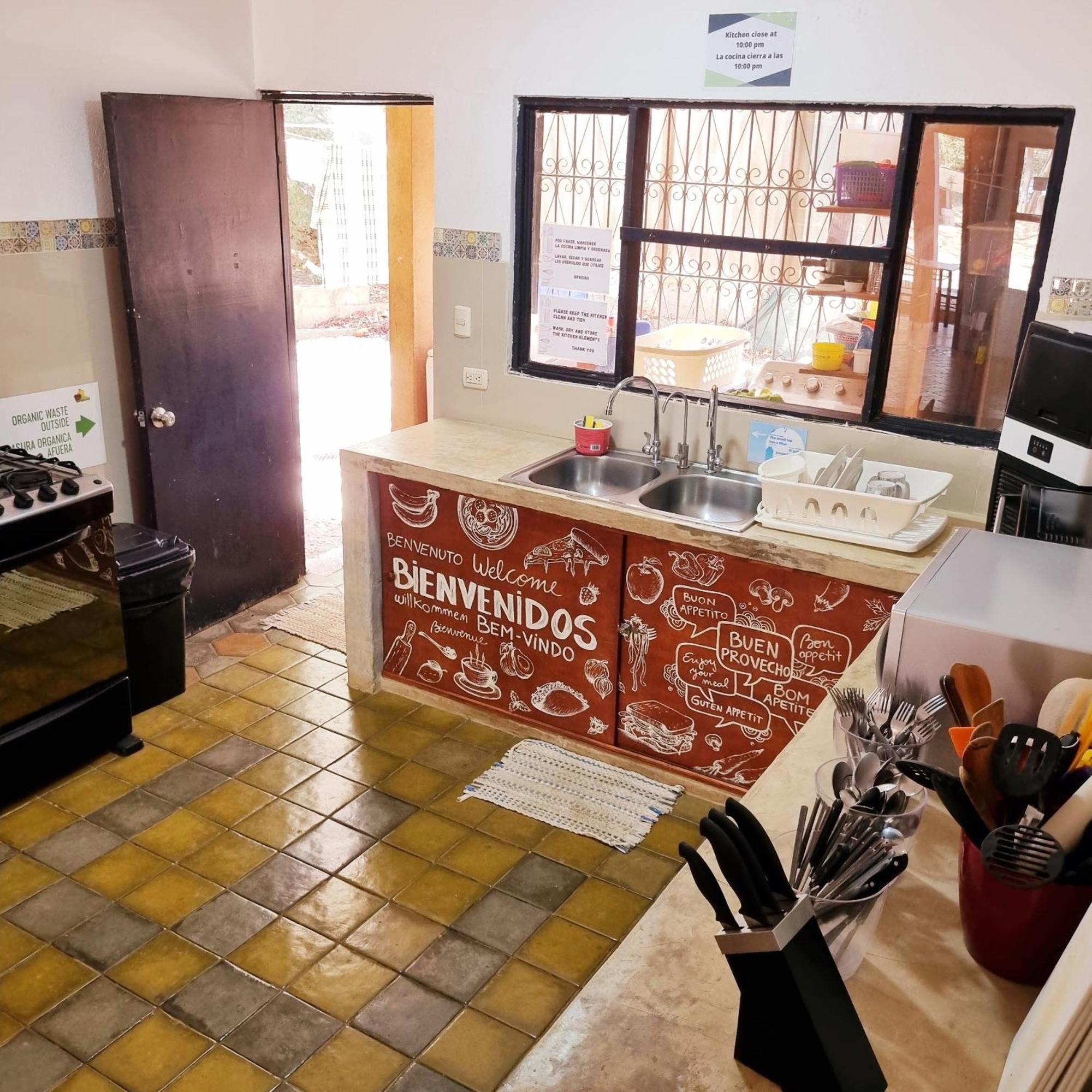 Casa Pura Vida Surf Hostel - Tamarindo Costa Rica Екстер'єр фото