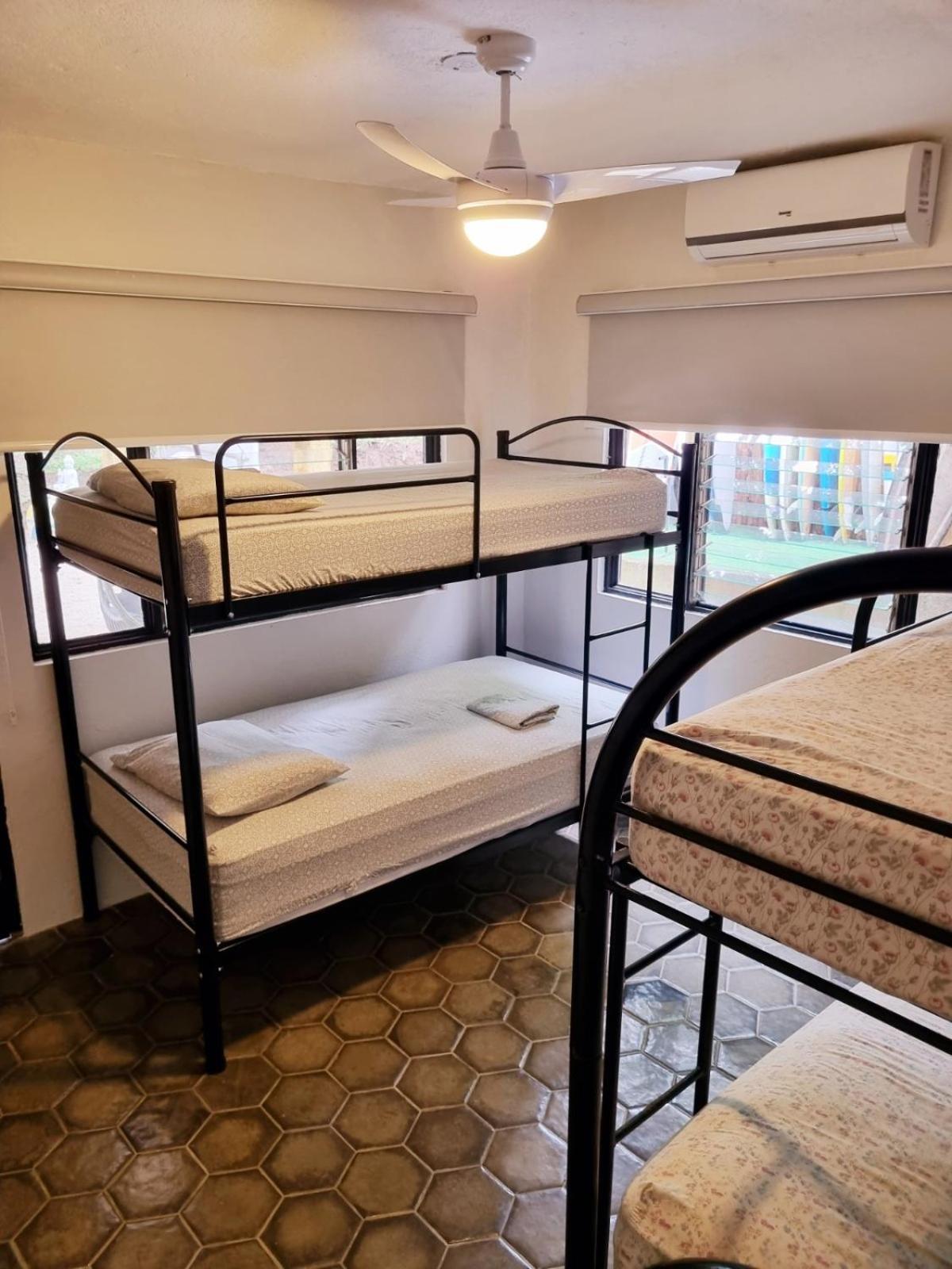 Casa Pura Vida Surf Hostel - Tamarindo Costa Rica Екстер'єр фото
