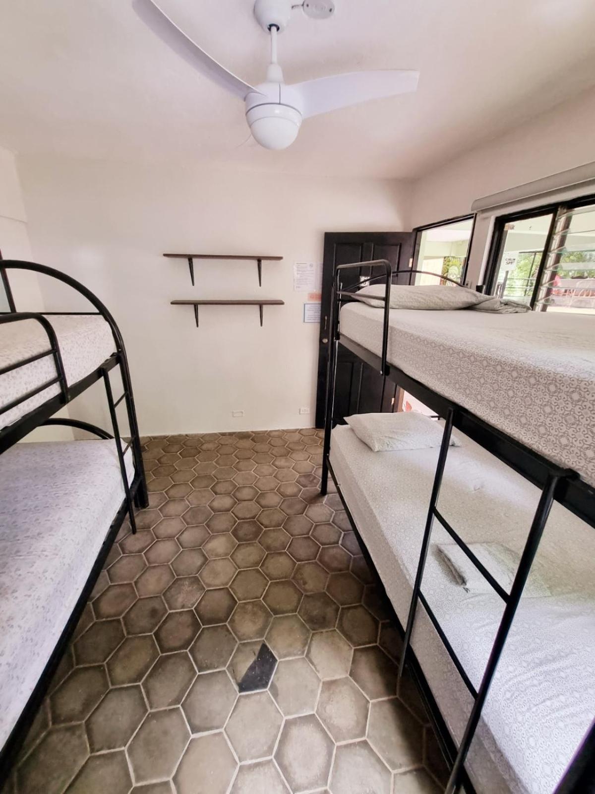 Casa Pura Vida Surf Hostel - Tamarindo Costa Rica Екстер'єр фото