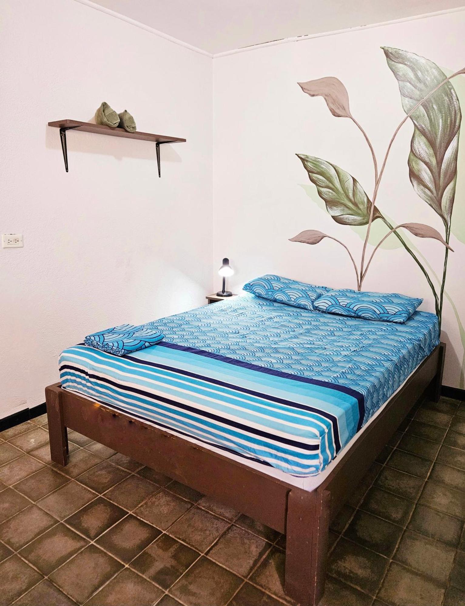 Casa Pura Vida Surf Hostel - Tamarindo Costa Rica Екстер'єр фото